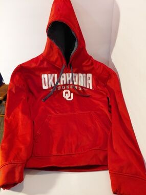Oklahoma Sooners  Red Hooded Pullover Sweatshirt